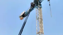 Kule Vinç Operatörü Yükseklikten Kurtarıldı